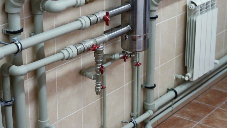 Welche Rohre sind besser zum Heizen zu wählen: eine vergleichende Bewertung