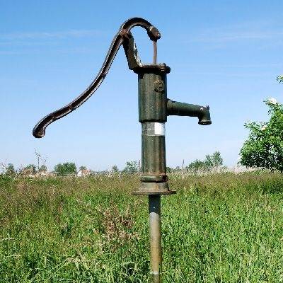 Do-it-yourself-Abessinierbrunnen: alles über das unabhängige Gerät eines Nadelbrunnens