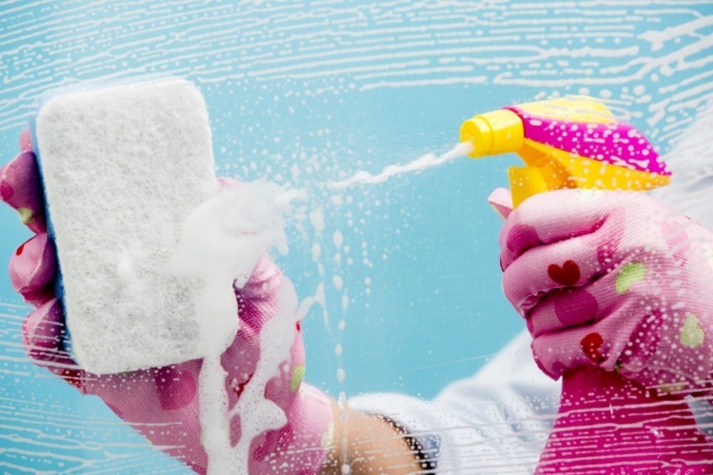 5 effektive Reinigungsprodukte, die einfach selbst herzustellen sind