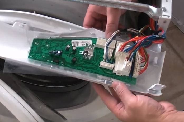 Indesit-Waschmaschinenreparatur zum Selbermachen: So beheben Sie häufige Fehlfunktionen