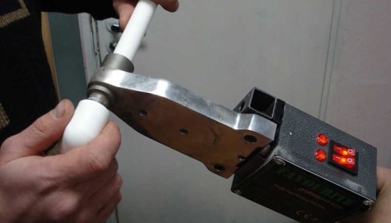 Do-it-yourself-Technologie zum Schweißen von Polypropylenrohren: ein Überblick über Methoden und Nuancen