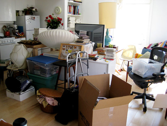 7 ting du skal smide ud, når du gør rent i din lejlighed