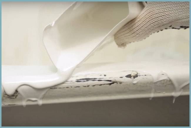 Badekarrestaurering med flydende akryl: gør-det-selv reparation af emaljebelægning