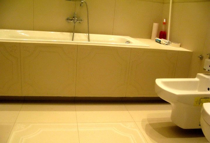 Sådan laver du en spejlskærm under badet: trin for trin-guide