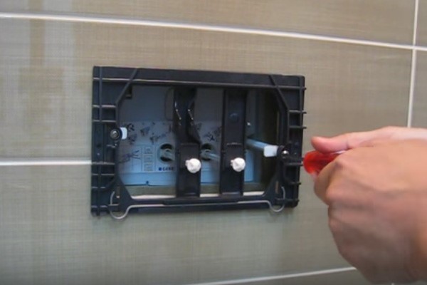 Toilette reparieren