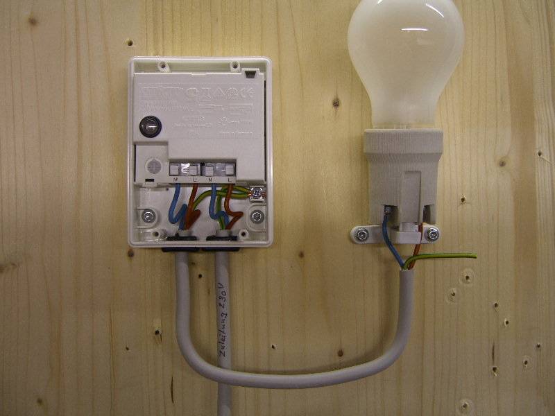 Lichtschranke für die Straßenbeleuchtung - wir automatisieren die Lichtsteuerung