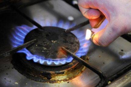 Was tun, wenn Gas aus dem Gasherd austritt: Ursachen für Gasaustritt und deren Beseitigung