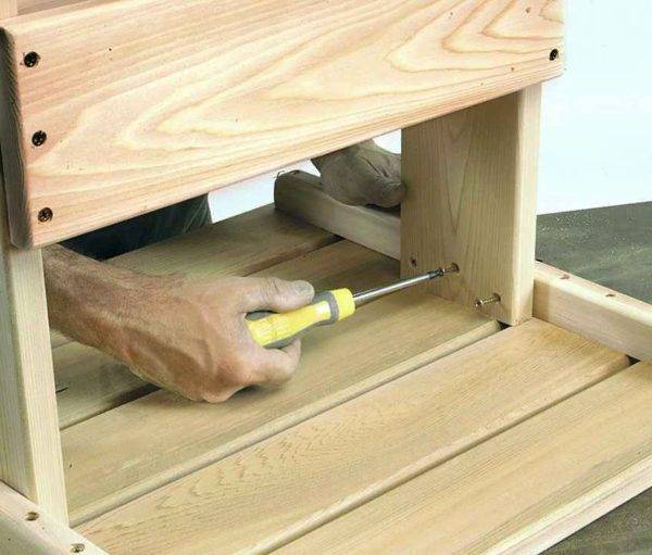 Schaukelstuhl aus Holz zum Selbermachen: Fotoideen, Zeichnungen + Schritt für Schritt Anleitung