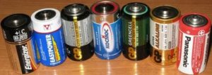 Hvilke batterier er nødvendige for en gejser: hvordan man vælger og udskifter batterier i en strømforsyning