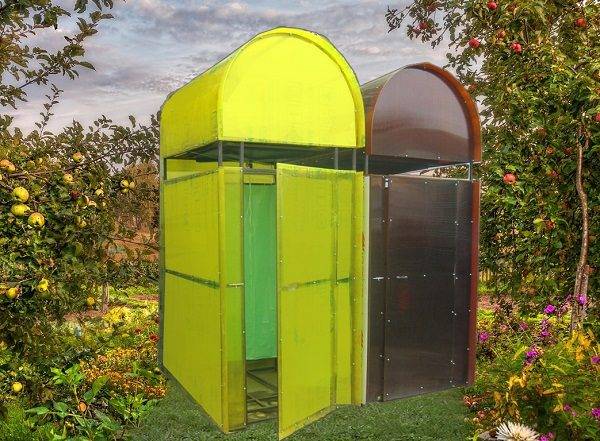 Polycarbonat-Dusche für eine Sommerresidenz: So machen Sie es selbst