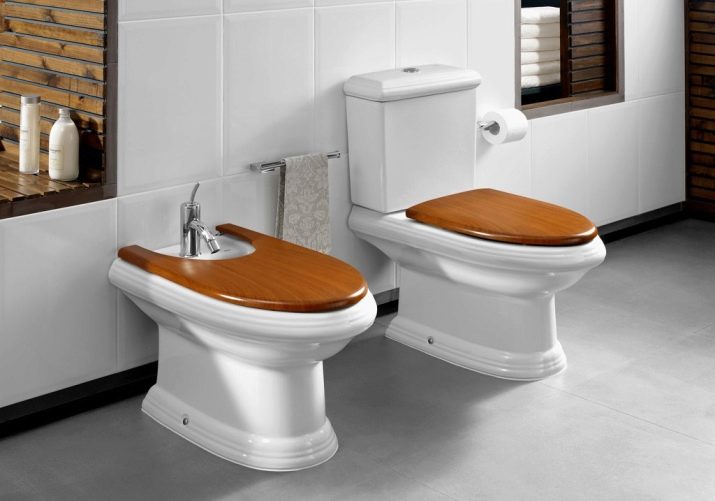 Wie sollte eine Toilette mit horizontalem Abfluss installiert werden?