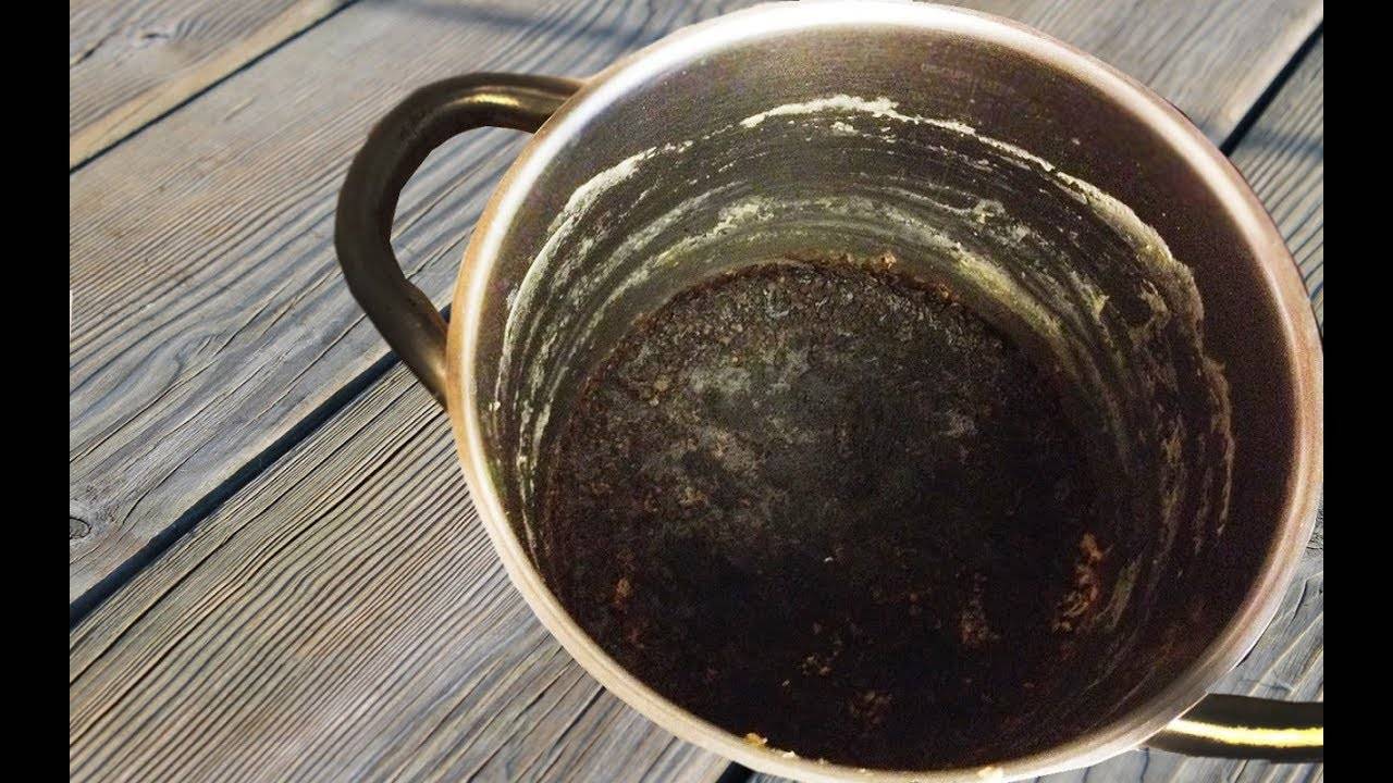 So reinigen Sie eine verbrannte Edelstahlpfanne - verbrannte Marmelade