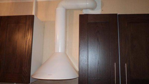 Typer af ventilationsrør: en detaljeret sammenlignende oversigt over rør til ventilation