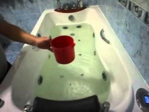 Whirlpool zu Hause. was sinnvoll ist, wie man einen Whirlpool richtig nimmt und pflegt. Frauenseite 