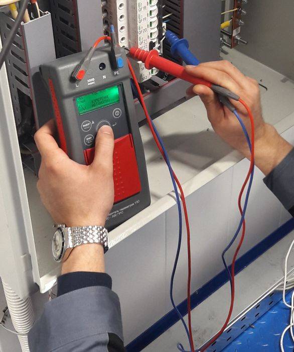 So überprüfen Sie die RCD auf Leistung: Methoden zur Überprüfung des technischen Zustands