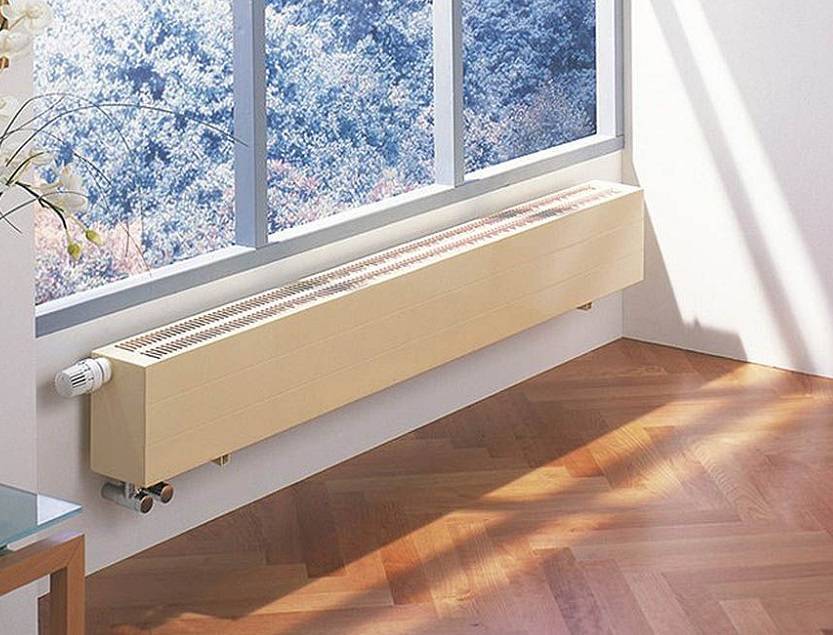 Wasserheizkonvektoren (49 Fotos): Wand- und Sockeleinbau-Heizkonvektoren mit Ventilator, Abmessungen, Hersteller und Anschluss