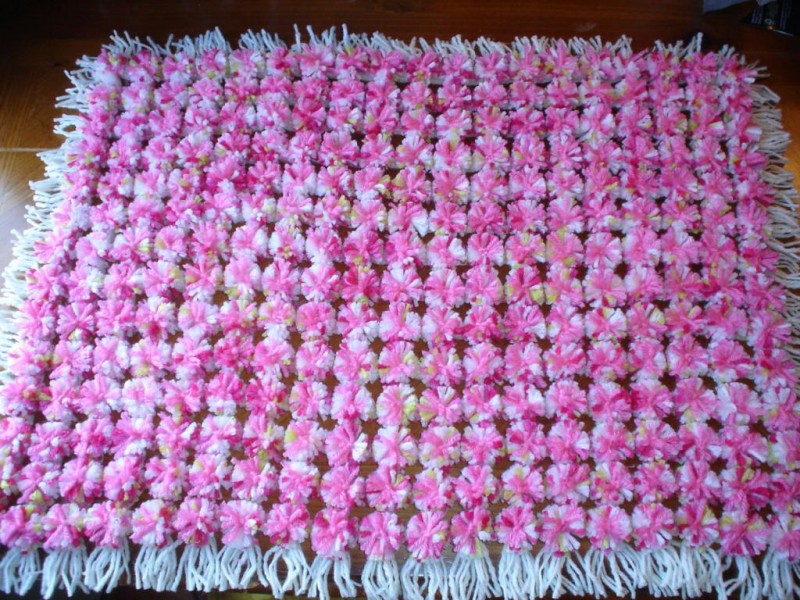 7 Möglichkeiten, die Tagesdecke nachts ordentlich aus dem Bett zu falten