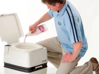 Hvad er et bidet (bio-toilet): driftsprincippet og brugen af uafhængigt sanitært udstyr