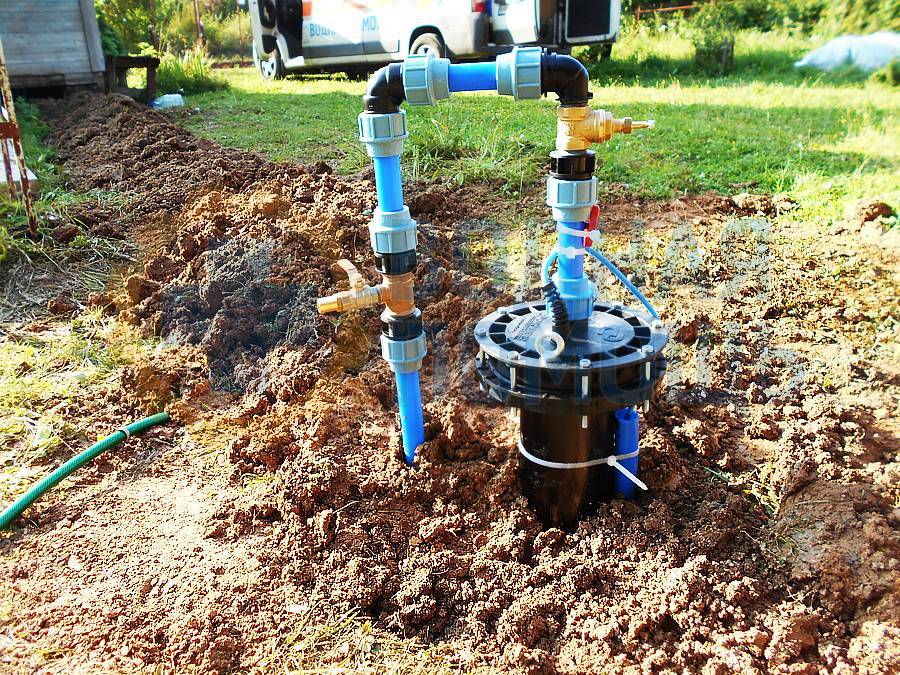 Wo und wann ist es besser, einen Brunnen zu bohren, wenn Sie sich vor Ort von erfahrenen Bohrern beraten lassen