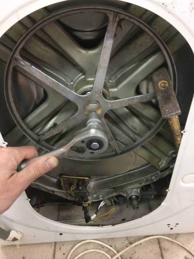 Die Waschmaschine dreht die Trommel nicht: Der Grund und was mit der Panne zu tun ist