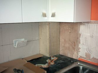 So verstecken Sie eine Gasleitung in der Küche: Optionen