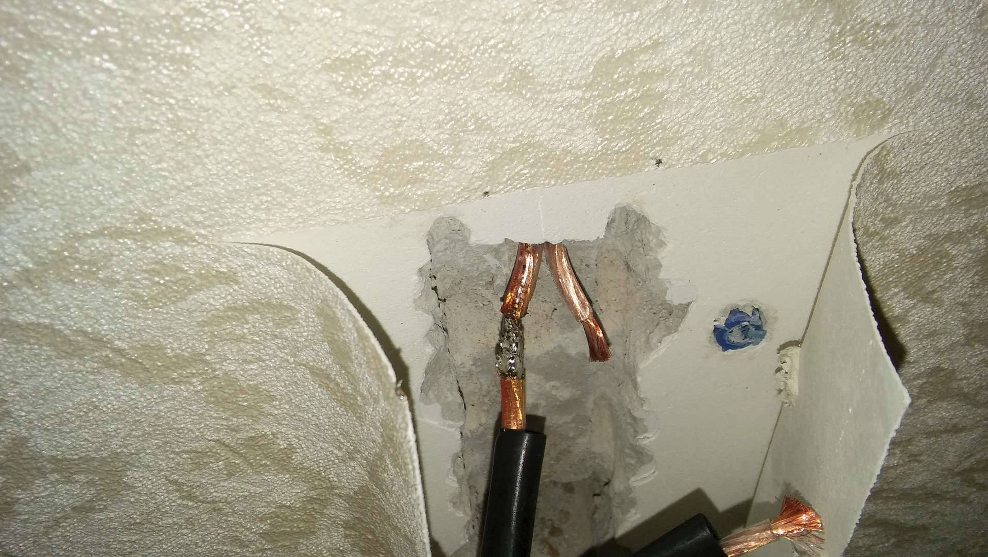 So finden Sie Kabel in der Wand: Suchen Sie mit einem Multimeter und anderen Geräten nach versteckten Kabeln