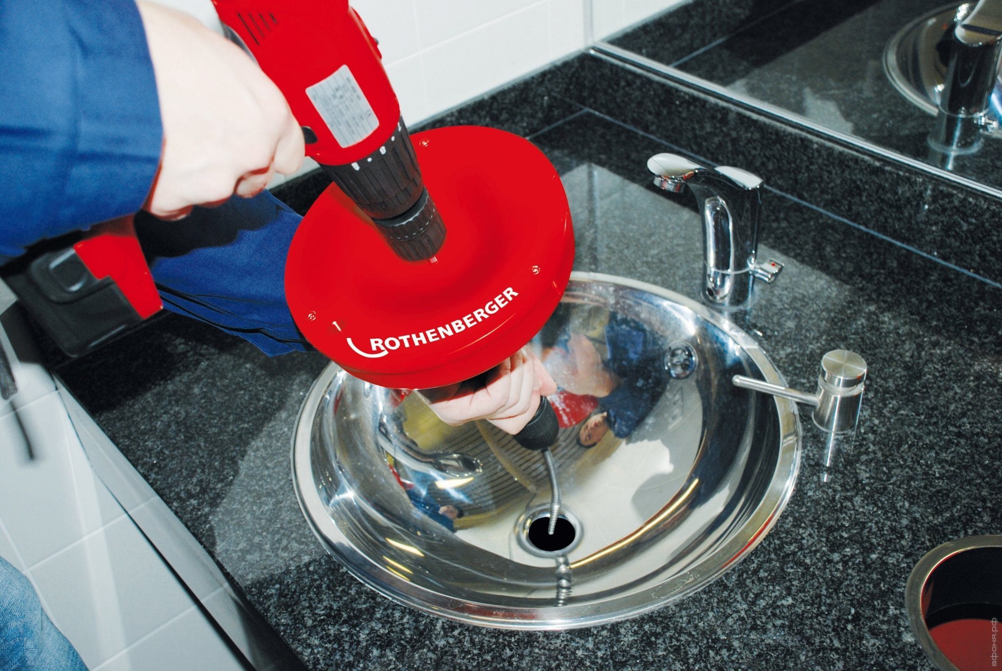 So beseitigen Sie eine Verstopfung in der Toilette: Die besten Methoden im Überblick