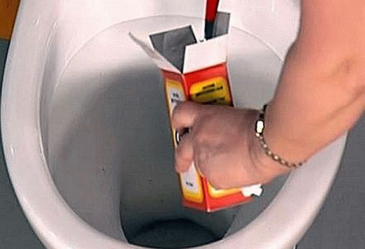 So beseitigen Sie eine Verstopfung in der Toilette: 5 bewährte Methoden