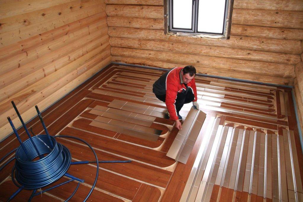 Bodendämmung im Holzhaus von oben - Top 10 Materialien und Montageanleitung