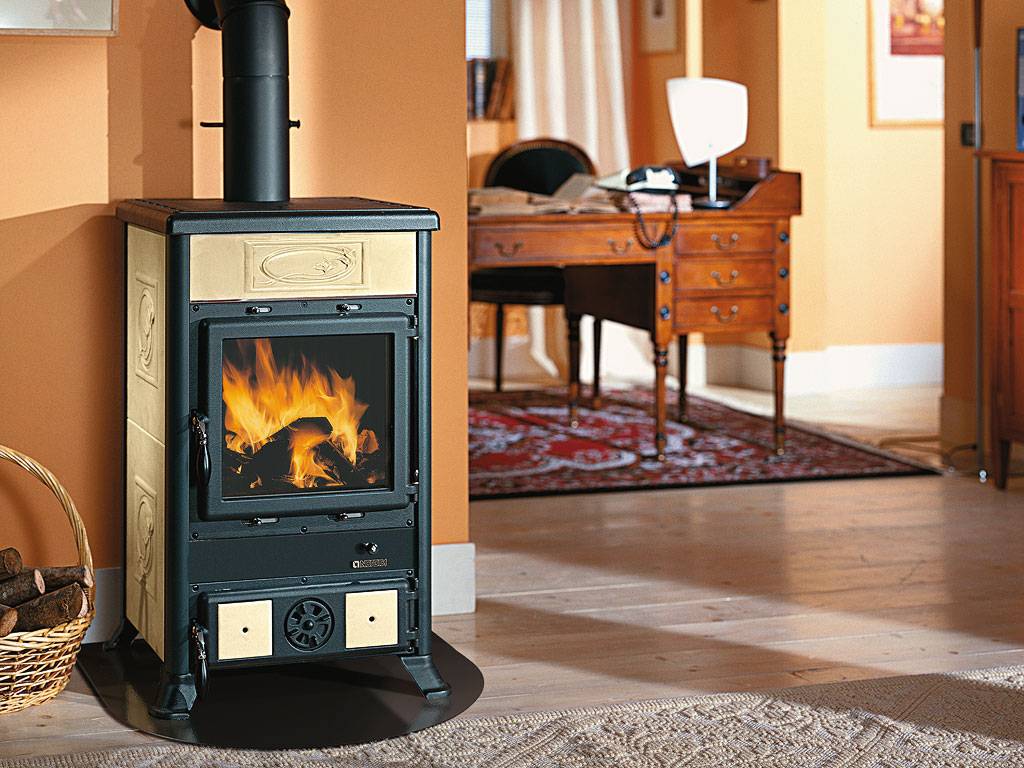 Kamine für die Holzverbrennung zu Hause - große Bewertung