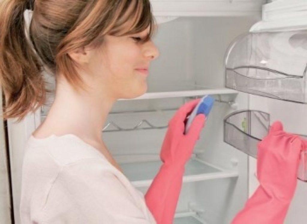 So pflegen Sie eine Duschkabine zu Hause: Reinigungsregeln, Produktübersicht