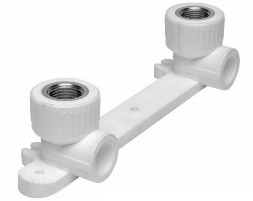 Installation des Mischers an Bord der Badewanne + Überprüfung der Vor- und Nachteile dieser Option