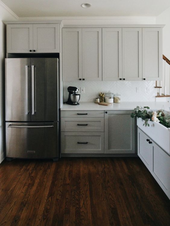 5 nyttige måder at fylde et hjørne i et lille køkken på