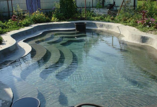 Wie man mit eigenen Händen einen Pool auf dem Land baut: die besten Optionen und Meisterkurse