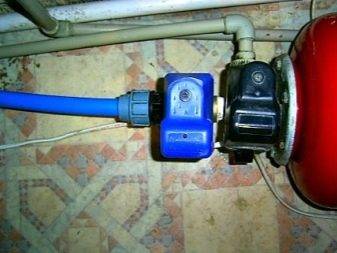Wasserdrucksensor im Wasserversorgungssystem: Besonderheiten bei der Verwendung und Einstellung des Geräts