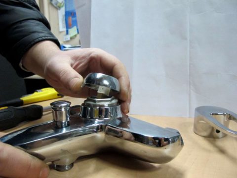 Hvordan man reparerer en kugleblander: en oversigt over populære nedbrud og reparationsmetoder