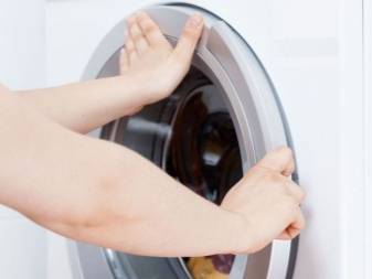 Sådan åbner du en vaskemaskine, når den er låst: en reparationsguide