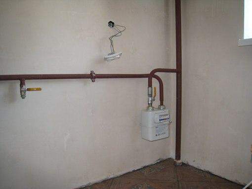 Übergabe des Heizkessels in die Wohnung