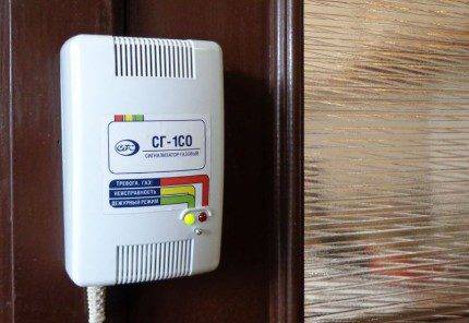 Installationsoplysninger og brugsregler for gasalarmen i hjemmet