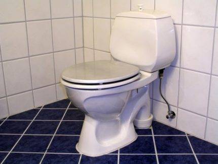 Sådan installeres et vinklet toilet med skråt skyl: detaljerede tekniske instruktioner