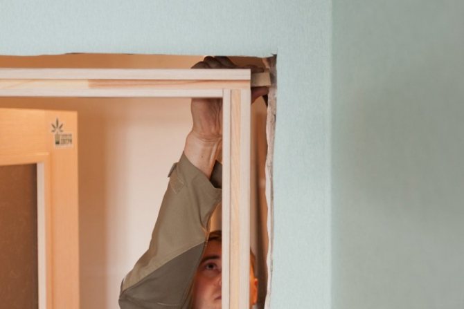 Innentüren selbst einbauen: Schritt-für-Schritt-Anleitung mit Video