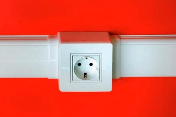 Kabelkanäle für die elektrische Verkabelung: Typen, Typen, Preise