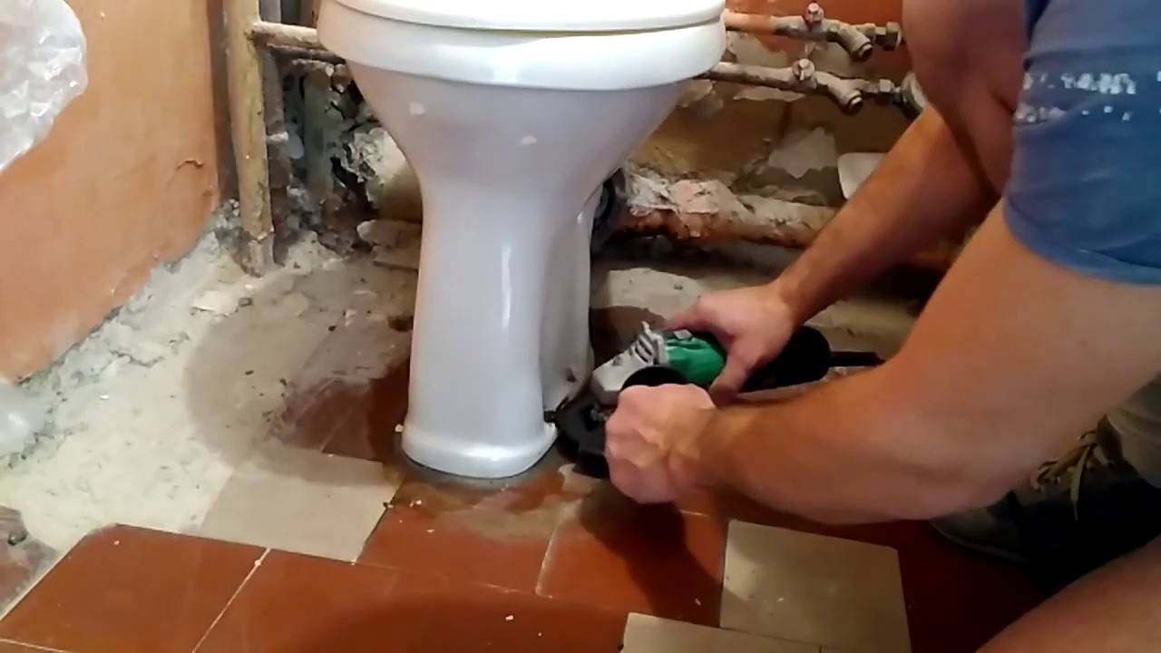 Demontage der Toilettenschüssel: Foto, Videoanleitung Demontage der Toilettenschüssel: Foto, Videoanleitung