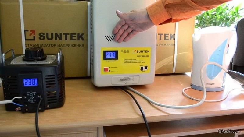 Bewertung von Spannungsstabilisatoren für zu Hause: eine beliebte Zehn bei Käufern + Nuancen der Wahl