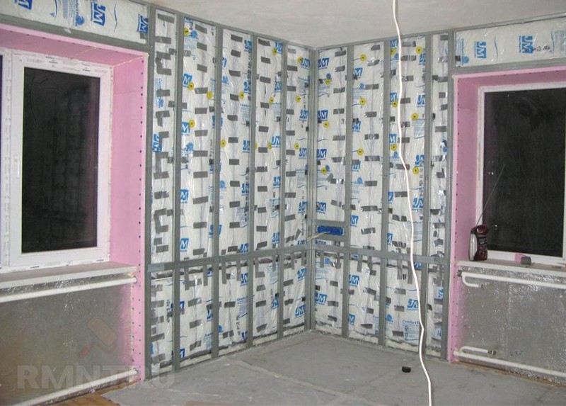 So isolieren Sie eine Wand in einer Wohnung von innen vor Feuchtigkeit