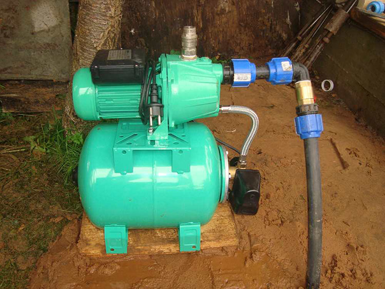 So schließen Sie eine Pumpstation an: Selbstinstallation gemäß den Anweisungen, Diagramme zum Anschließen an einen Brunnen