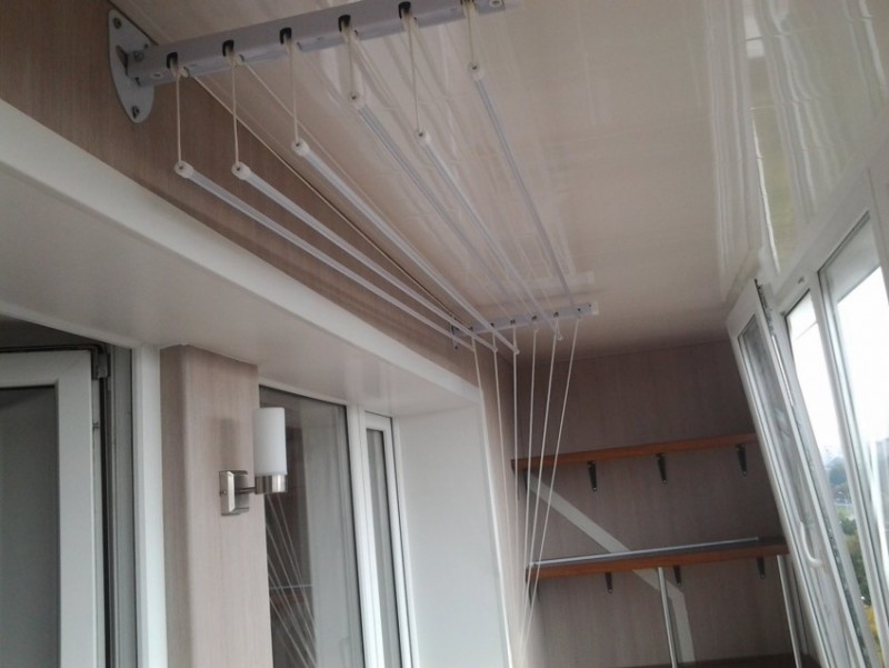 Decken-Wäschetrockner auf dem Balkon: Fünf beliebte Modelle + Tipps zur Auswahl und Installation