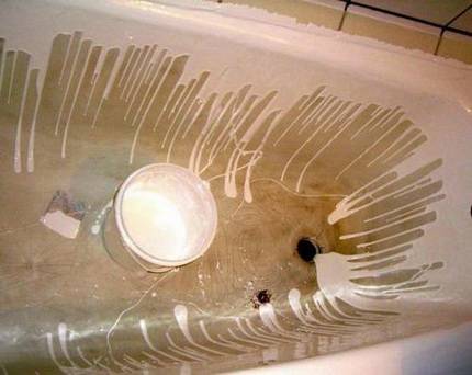 Badekar emalje med dine egne hænder: hvordan man behandler badet med flydende akryl derhjemme