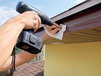 Dachentwässerungssysteme: vorhandene Systemtypen und deren Anordnung + Berechnungs- und Installationsschritte