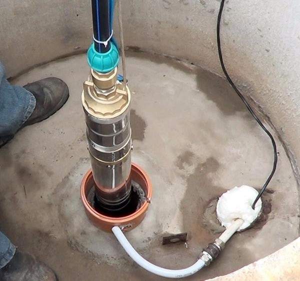 Brunnenpumpe (80 Fotos): wie man eine Brunnenoption auswählt, wie man die richtige auswählt, tiefe Strukturen 50 Meter, was besser ist